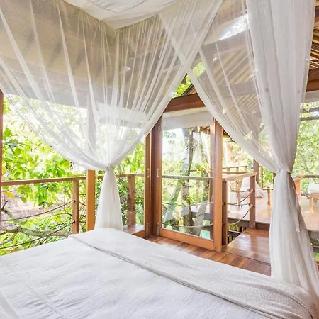 Вилла Coconut Corner - Ocean View Treehouse