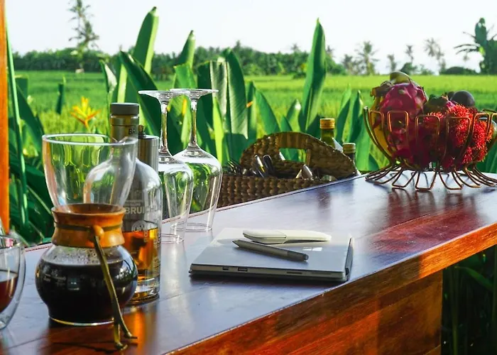 Coconut Corner - Ocean View Treehouse Villa