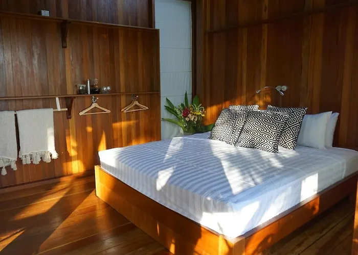 Coconut Corner - Ocean View Treehouse Villa Tanah Lot