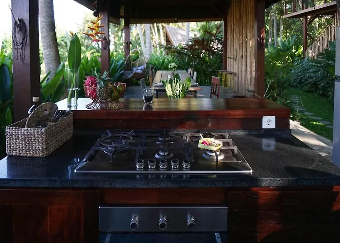 Coconut Corner - Ocean View Treehouse Villa *
