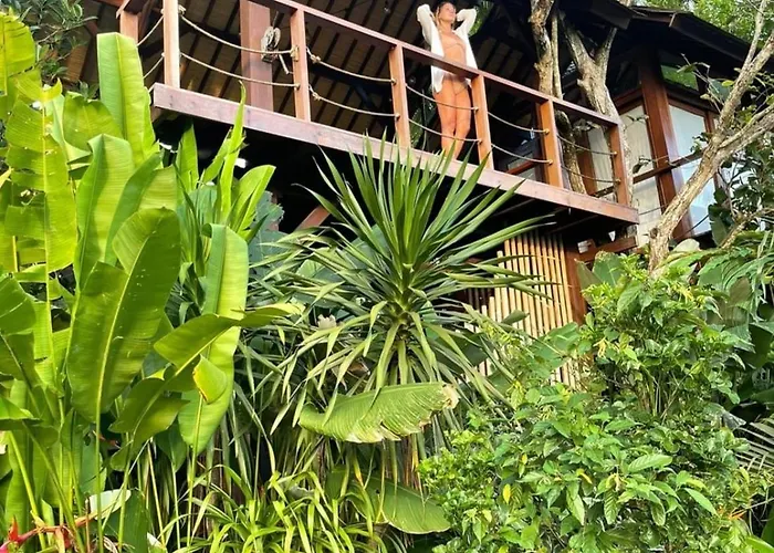 Coconut Corner - Ocean View Treehouse *